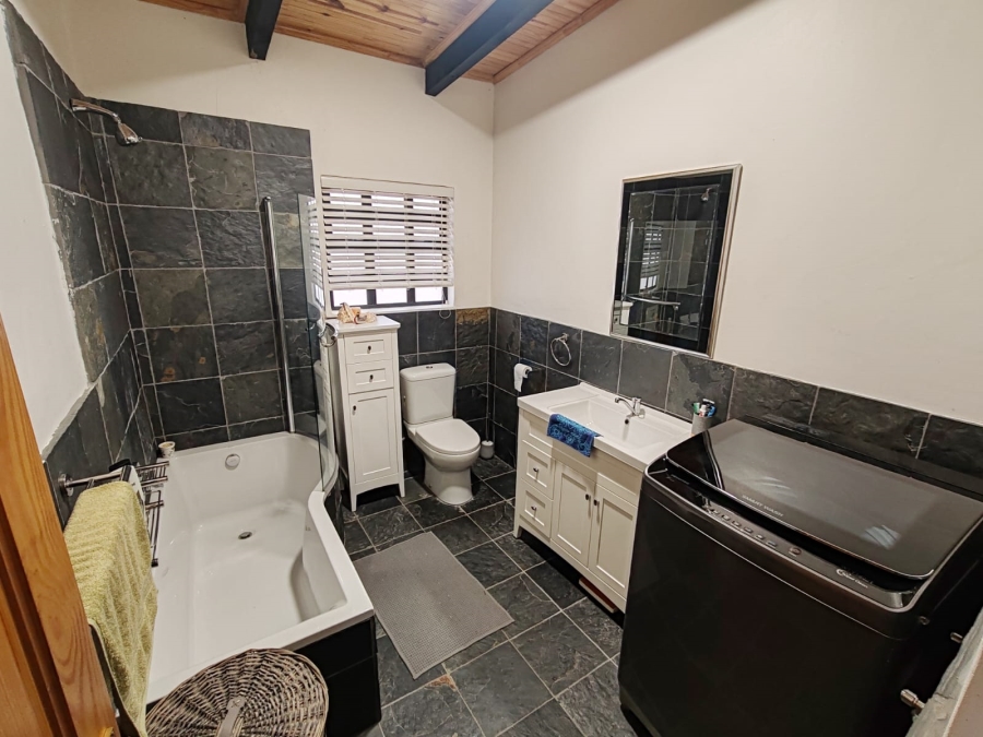 5 Bedroom Property for Sale in Hopefield Western Cape